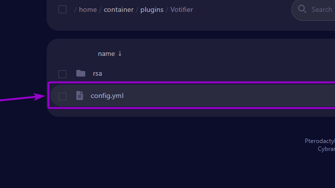 Votifier 'config' file outlined with arrow